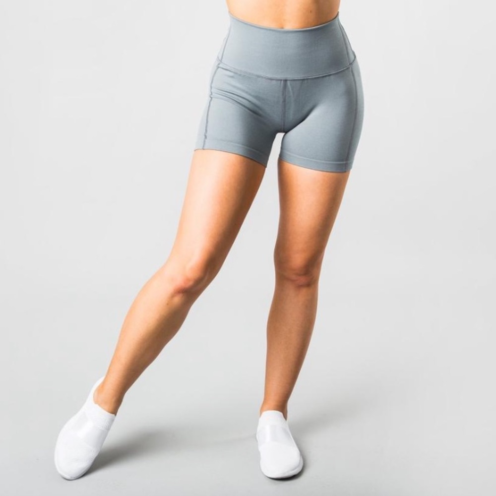 Alphalete Revival R6 shorts